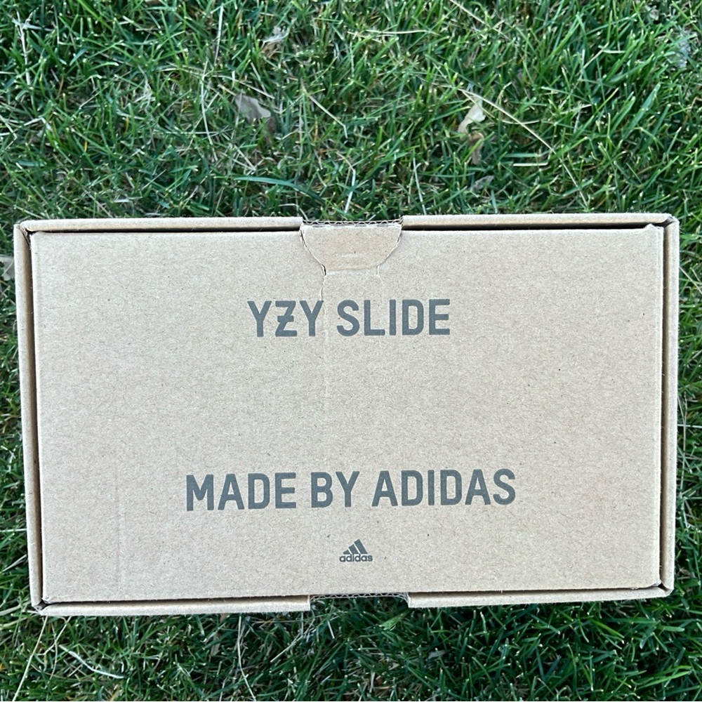 YEEZY Adidas Slides Slip-On Sandals Black Kids Size 1Y - Picture 6 of 7